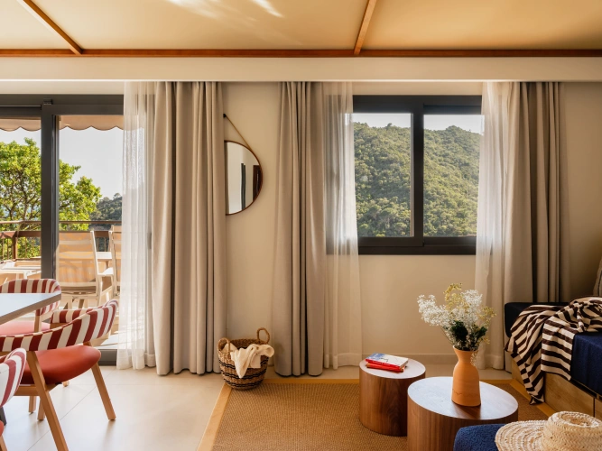 3 Bedrooms Duplex with garden view
