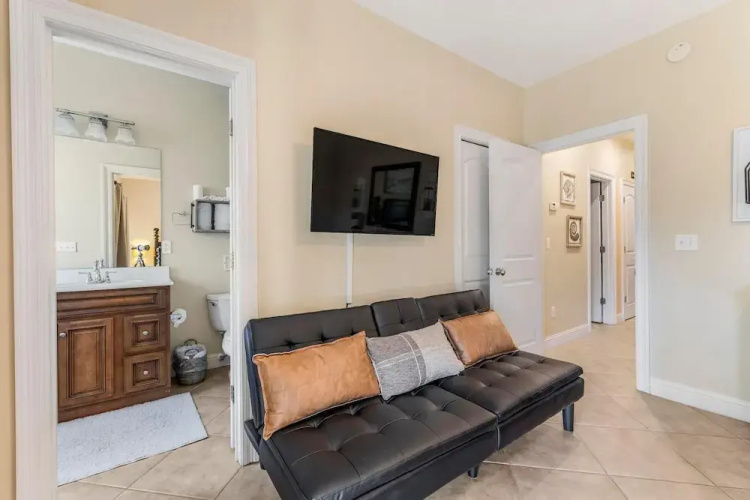 Laguna Breeze C