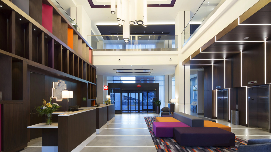 Holiday Inn & Suites Montreal Centre-ville Ouest photo 18