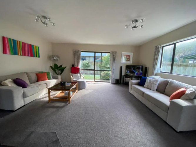 8b Rippingale Road
