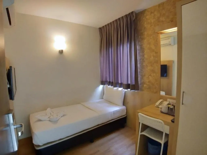 Deluxe (no Window) Single room
