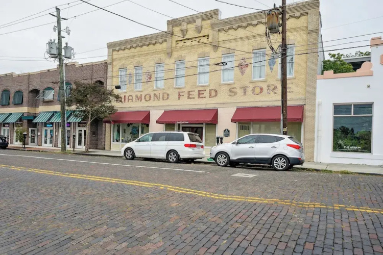 Downtown Wilmington Studio in Historic District!