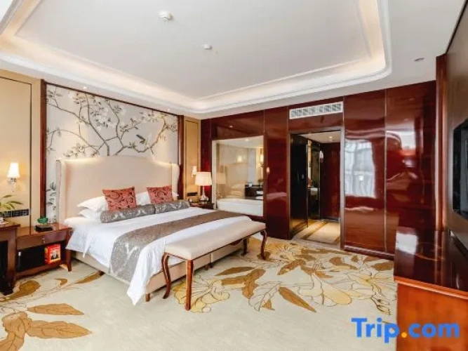 Deluxe Double Suite
