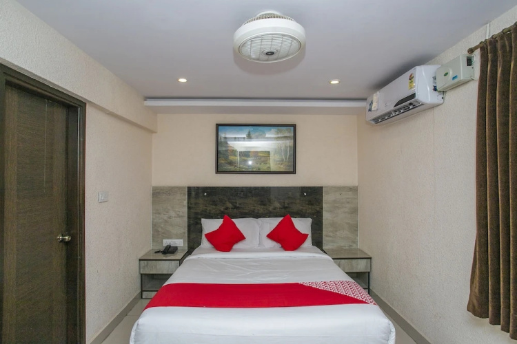 OYO 26197 Pride Suites