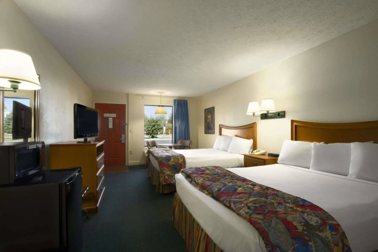 Ramada Pigeon Forge South
