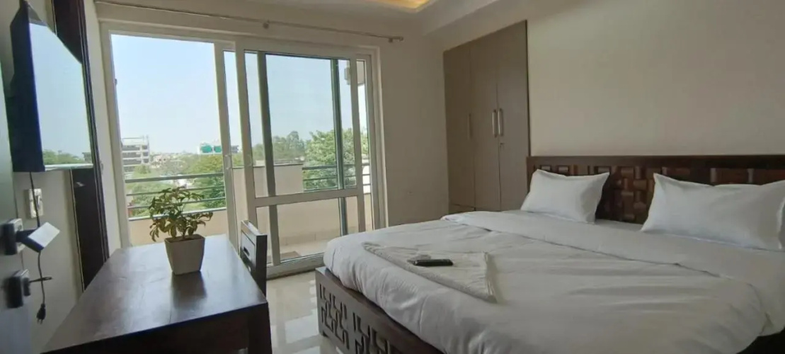 Lime Tree Hotel Golf Course Extension Nearby Grand Hyatt Gurgaon