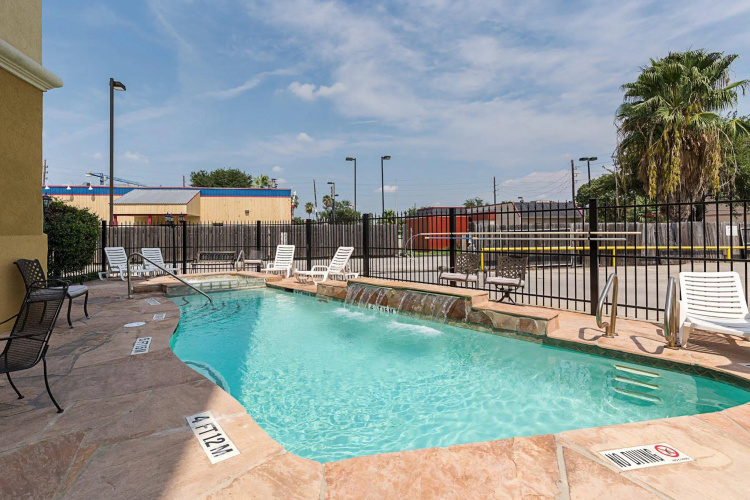 Comfort Suites near Texas Medical Center – NRG Stadium photo 20