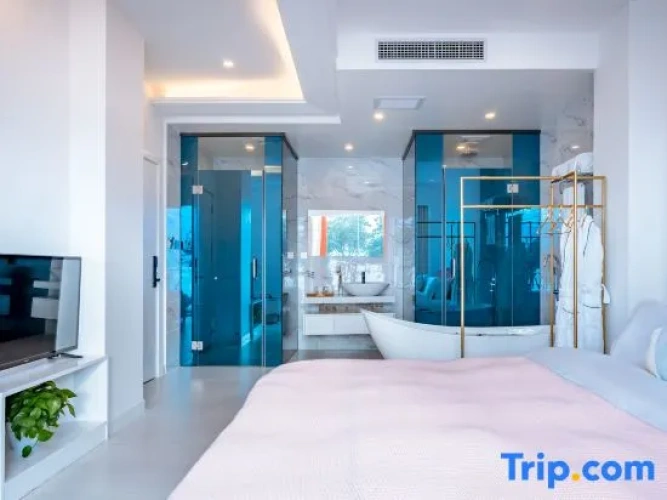 Standard room with view