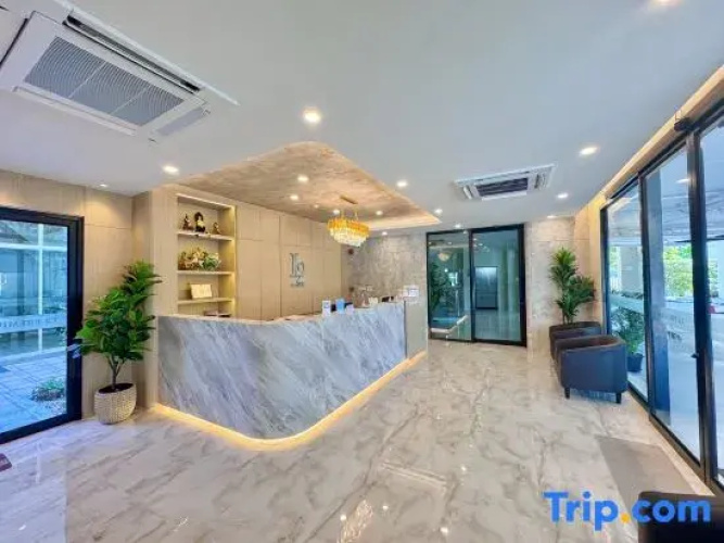 L2 Premium Hotel