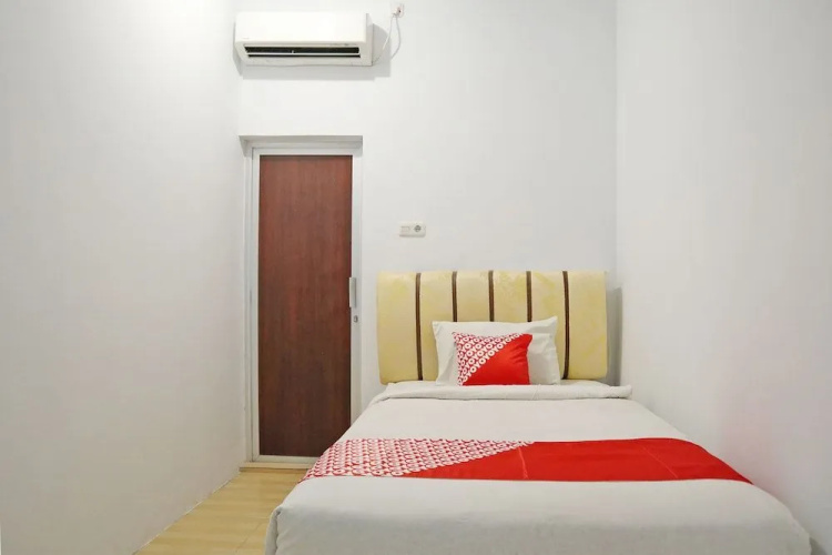 Hotel O M Authentic Kost Man