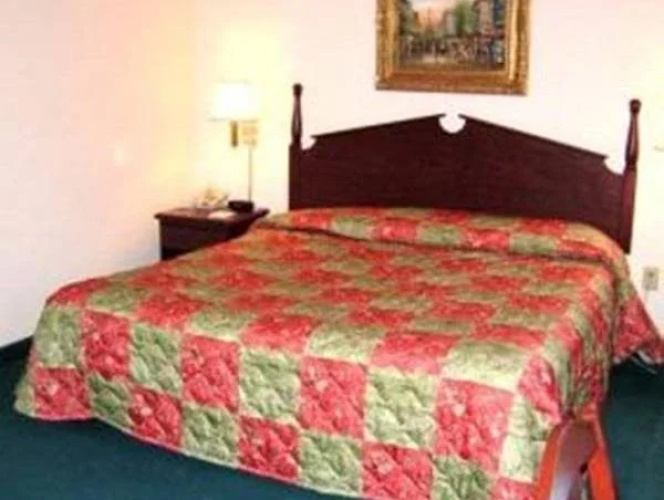 Garden Inn & Suites - Fitzgerald