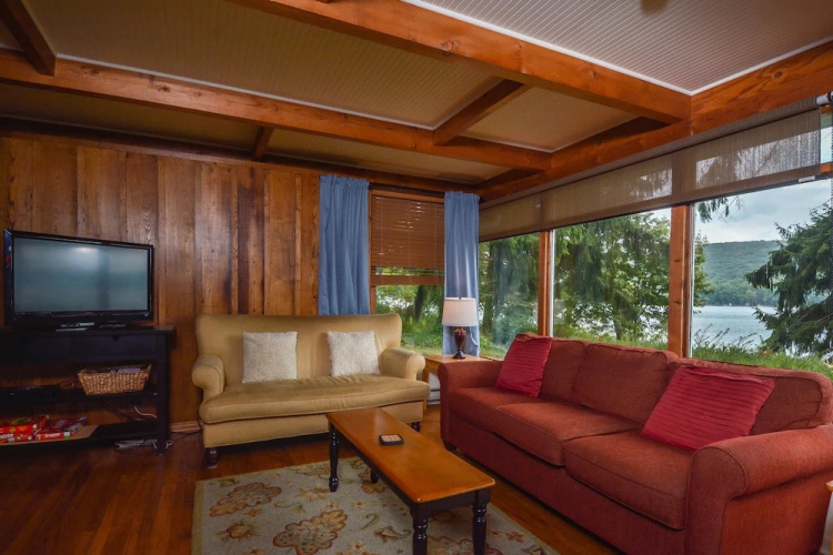 Nestled Hideaway 3 Bedroom House