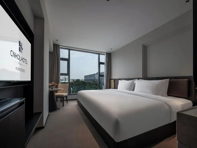 Cnhol Radient Hotel