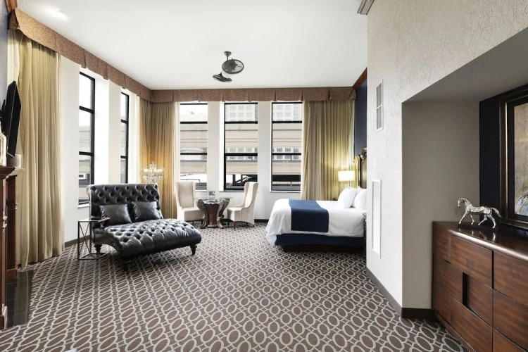 Double Suite