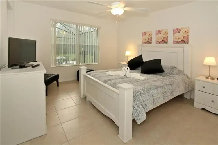 Crystal Cove 4724
