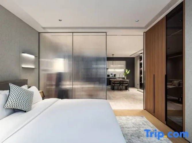 1 Bedroom Deluxe Suite