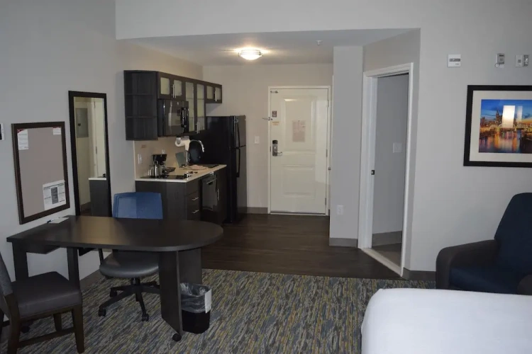 1 Bedroom Suite