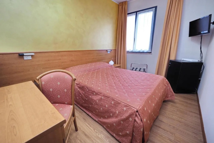 Hotel Versailles