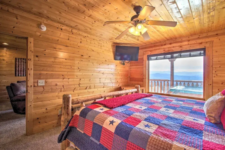 Pigeon Forge Mountain Cabin: Hot Tub & Resort Pool