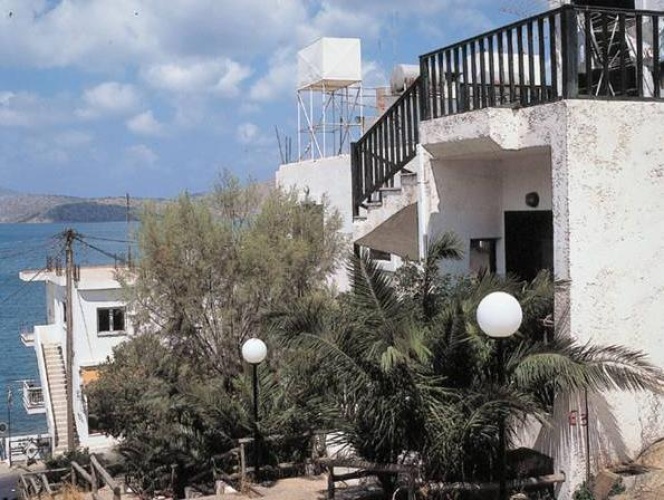2 Bedrooms Quadruple Apartment