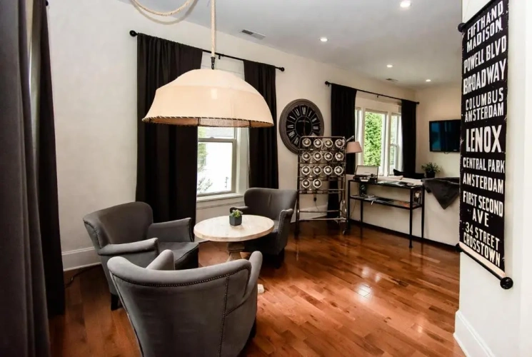 Deluxe Apartment