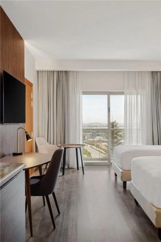 Deluxe Airport View Twin room