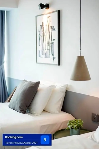 2 Bedrooms Triple Suite