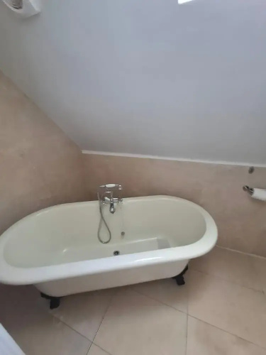 Modern Apartment - Quiet Location