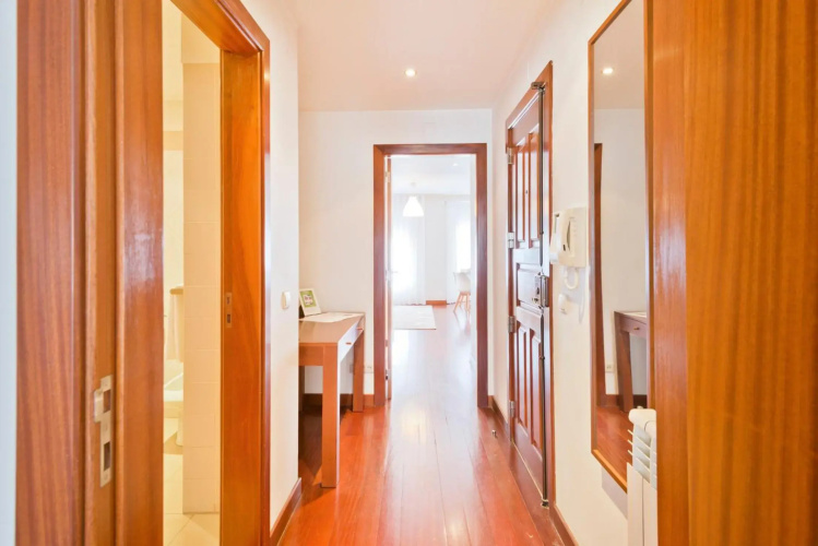 BmyGuest - Central Garage Apartment