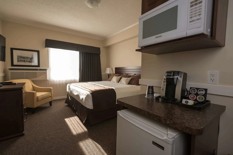 Days Inn by Wyndham Lamont
