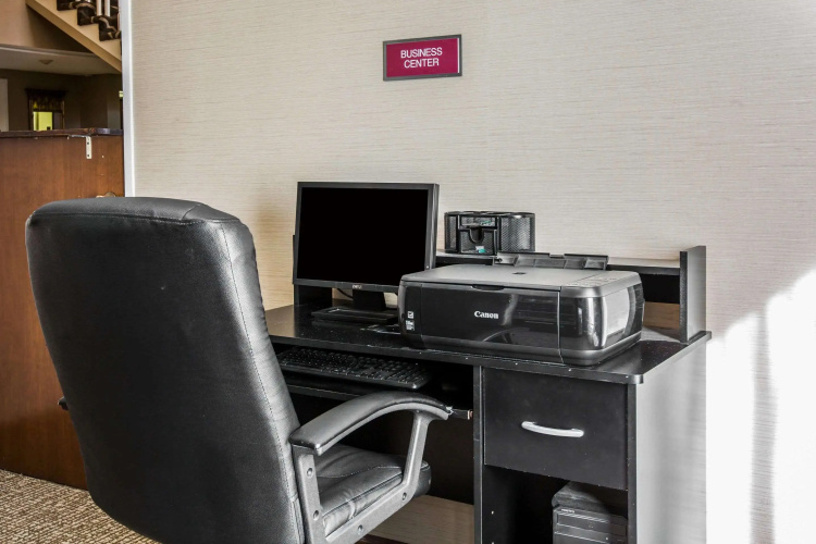 Quality Suites Morristown West
