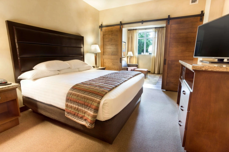 2 Bedrooms Double Suite