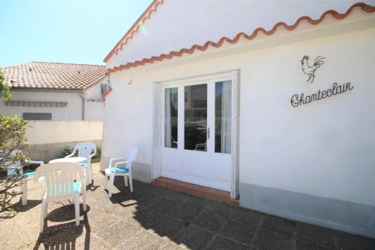 2 Bedrooms Cottage