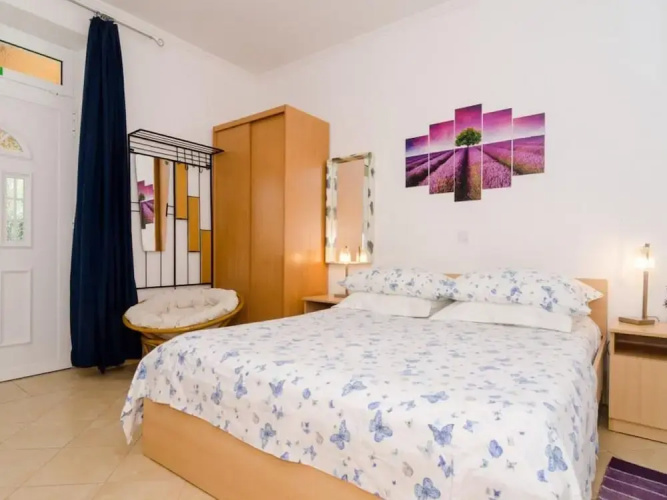 Apartments and Room Frane - Studio With Terrace