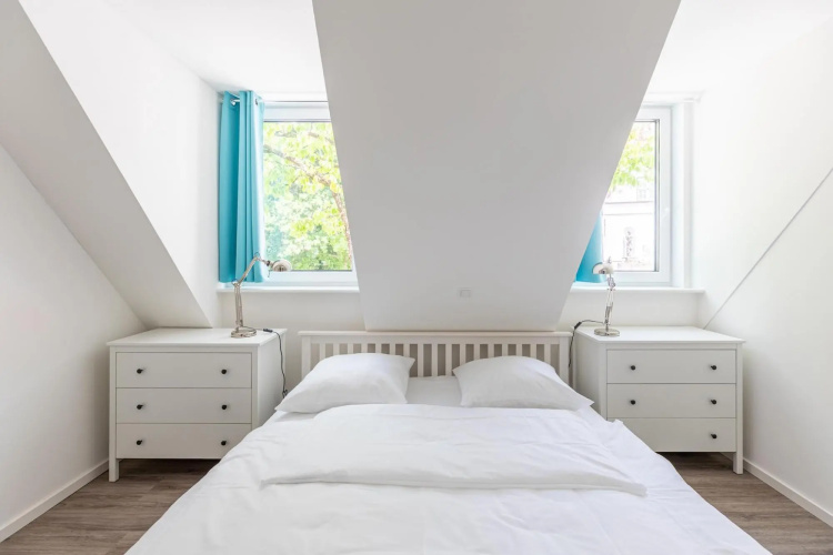 Tastefully furnished, modern and light-flooded apartment.