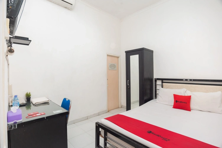 Standard Double room with city view