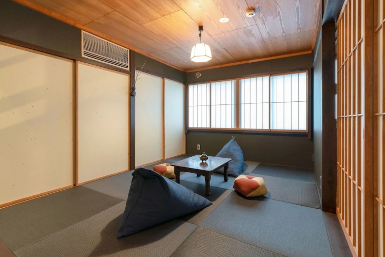 Ainotsuji