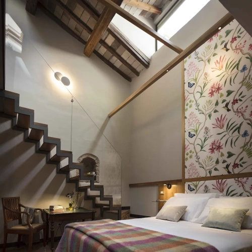 Suite with balcony and with city view