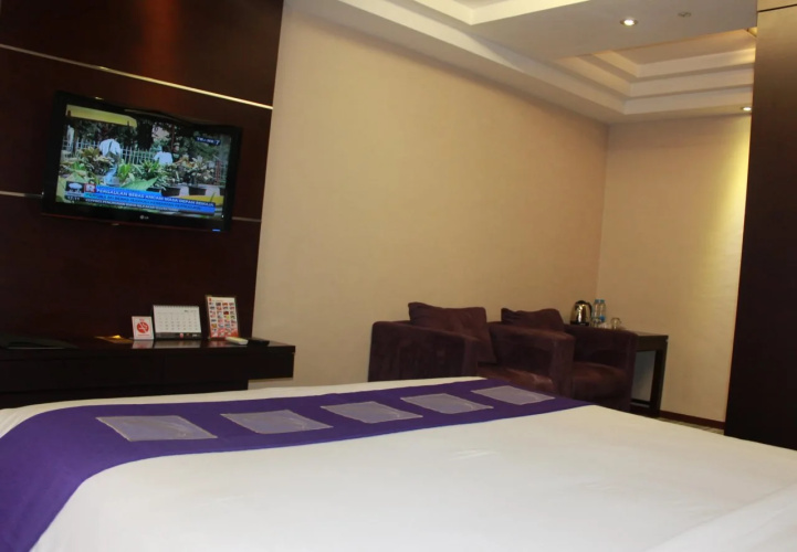Metro Hotel