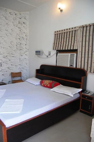 Sai Home Stay Bed and Breakfast
