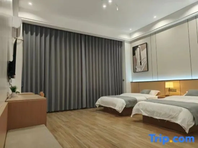 Premium Twin room