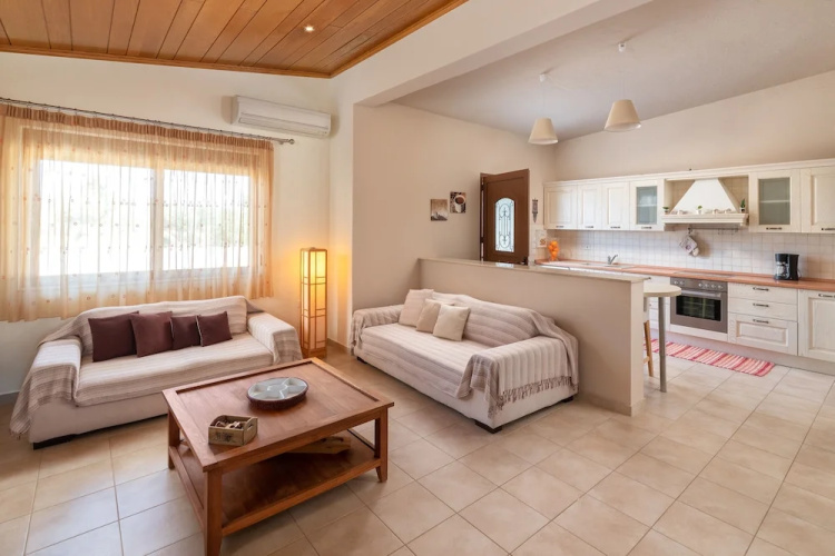 Madia Villa