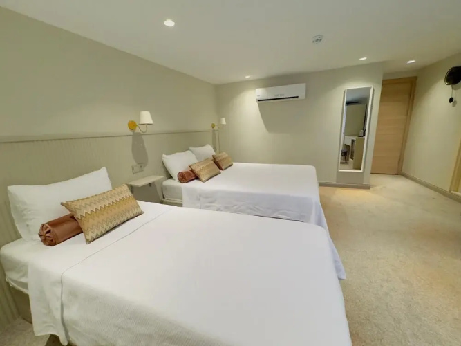 Dove Hotel