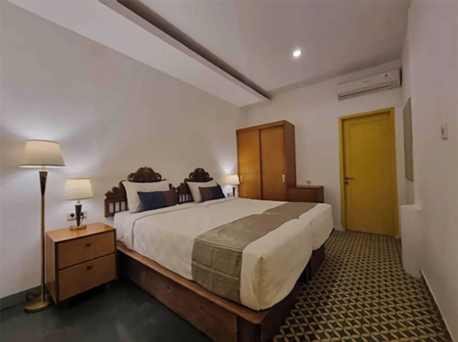 Standard Twin room
