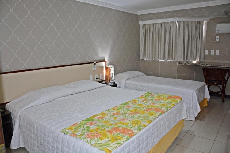 Standard Triple room