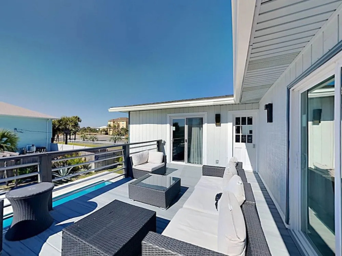 Cozy Beach Bungalow