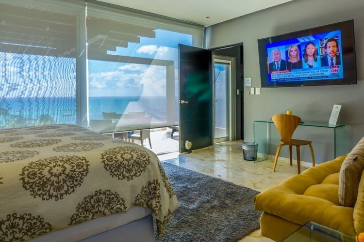 Elements Penthouse 24 3 Bedroom Condo by RedAwning