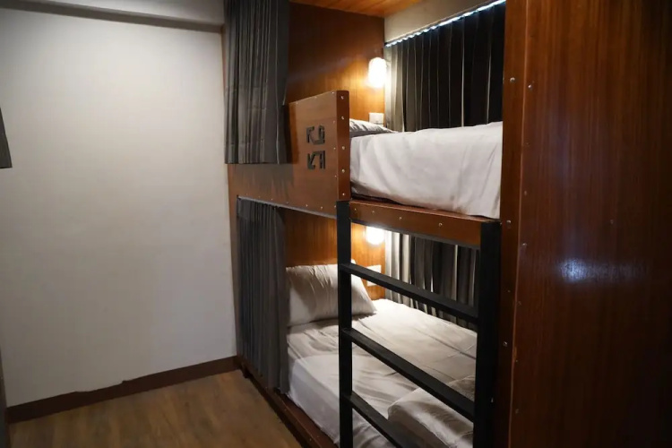 Slee Hostel Chiangmai - Adults Only