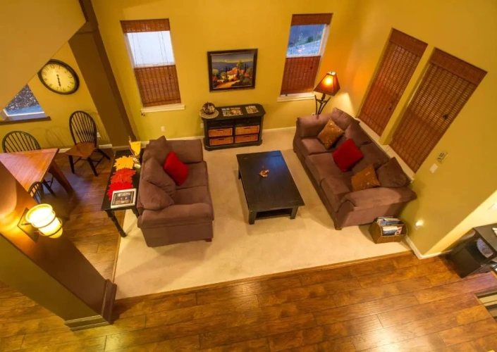 5 Bedrooms Cottage