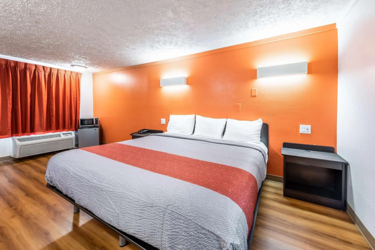 Motel 6-Mansfield, OH